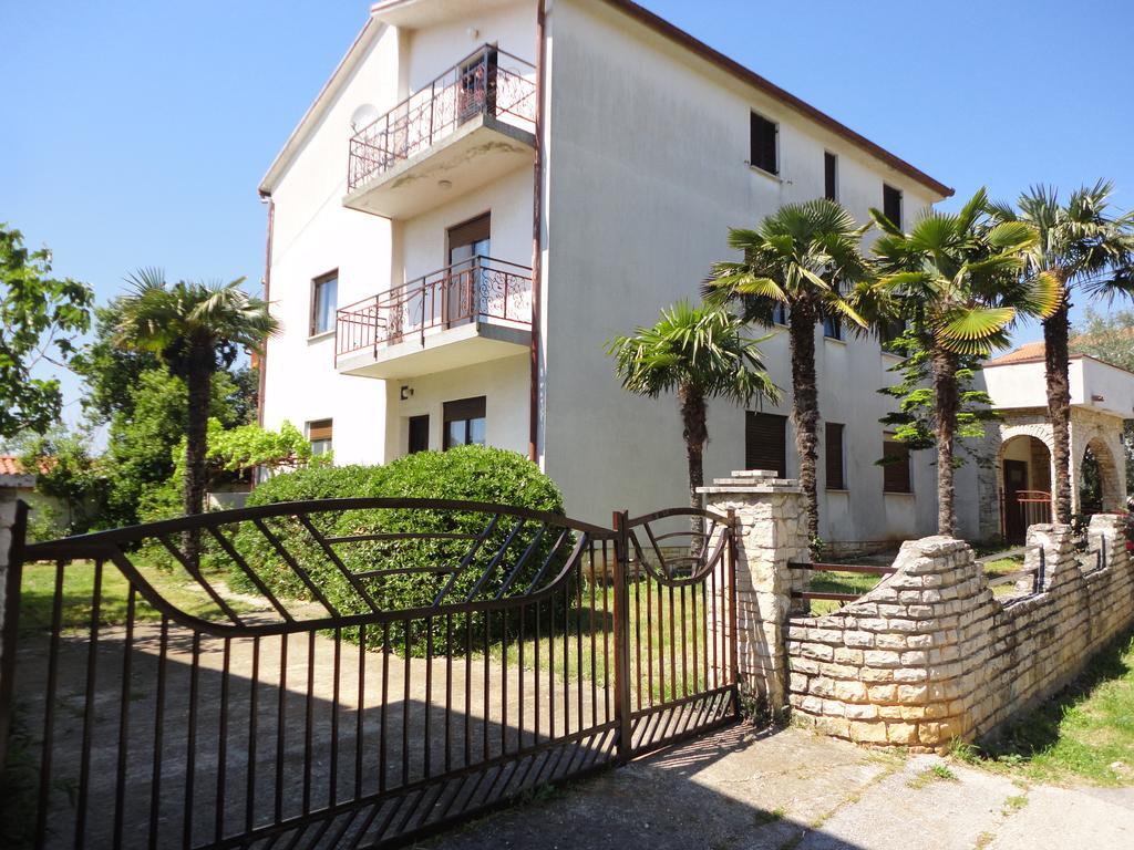 Apartment Zlata Vrcevan Medulin Exterior photo